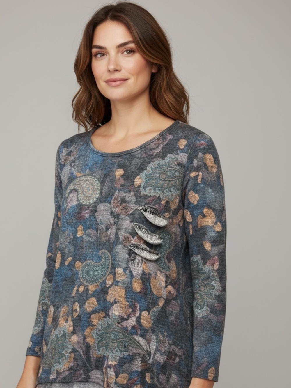 Via Vitale Made in Italy Teal and Tan Paisley-Print Long Sleeve Tee